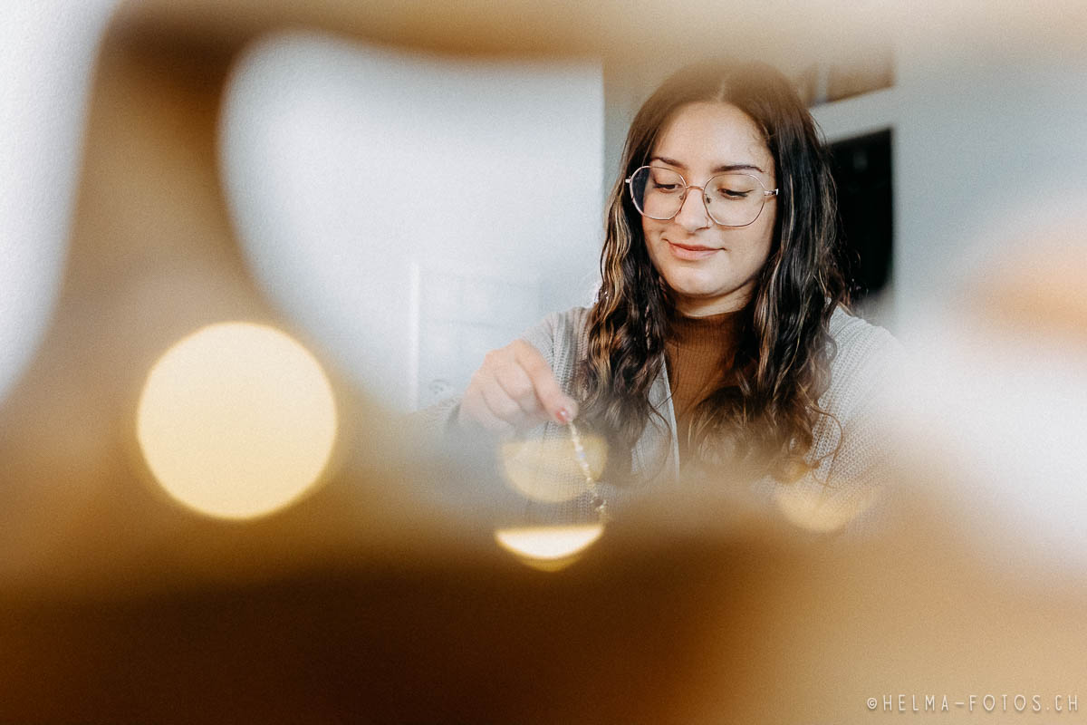 Fotoshooting Fotograf Bern Pferdefotograf Werbung Emotionen HelMa Fotografie Tierkinesiologie Landwirtschaft Hof Portfolio Blog Tierarzt Tiercoaching Therapie Therapeut 24