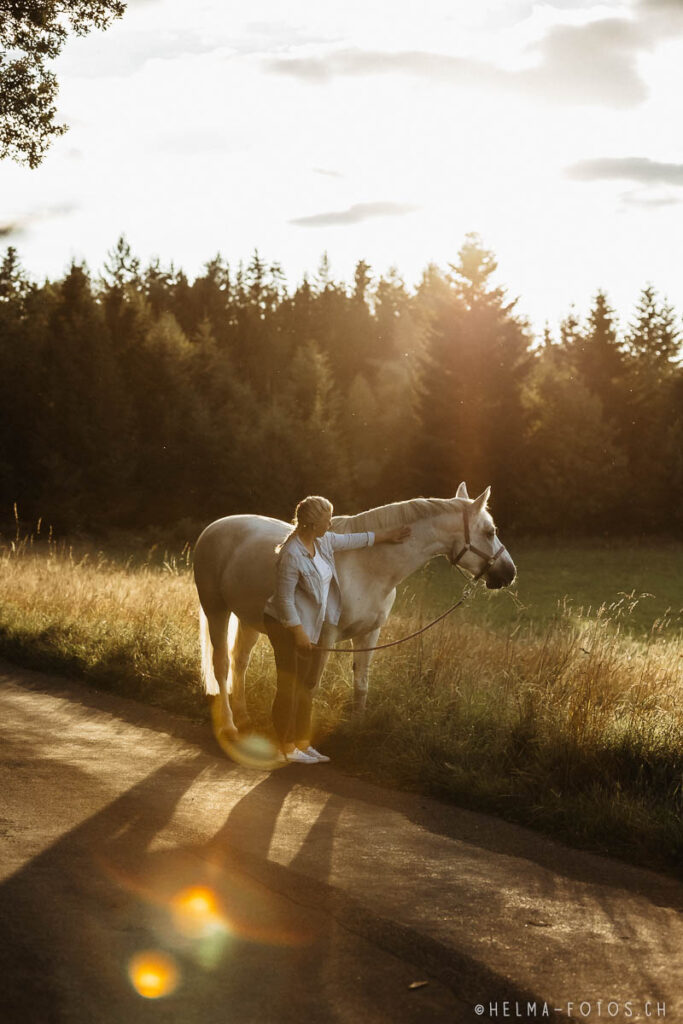 HelMa Fotografie Grafik Fotoshooting Pferdefotoshooting Familienfotos Bern Tierfotografie Hundefotoshooting Referenz Portfolio 3